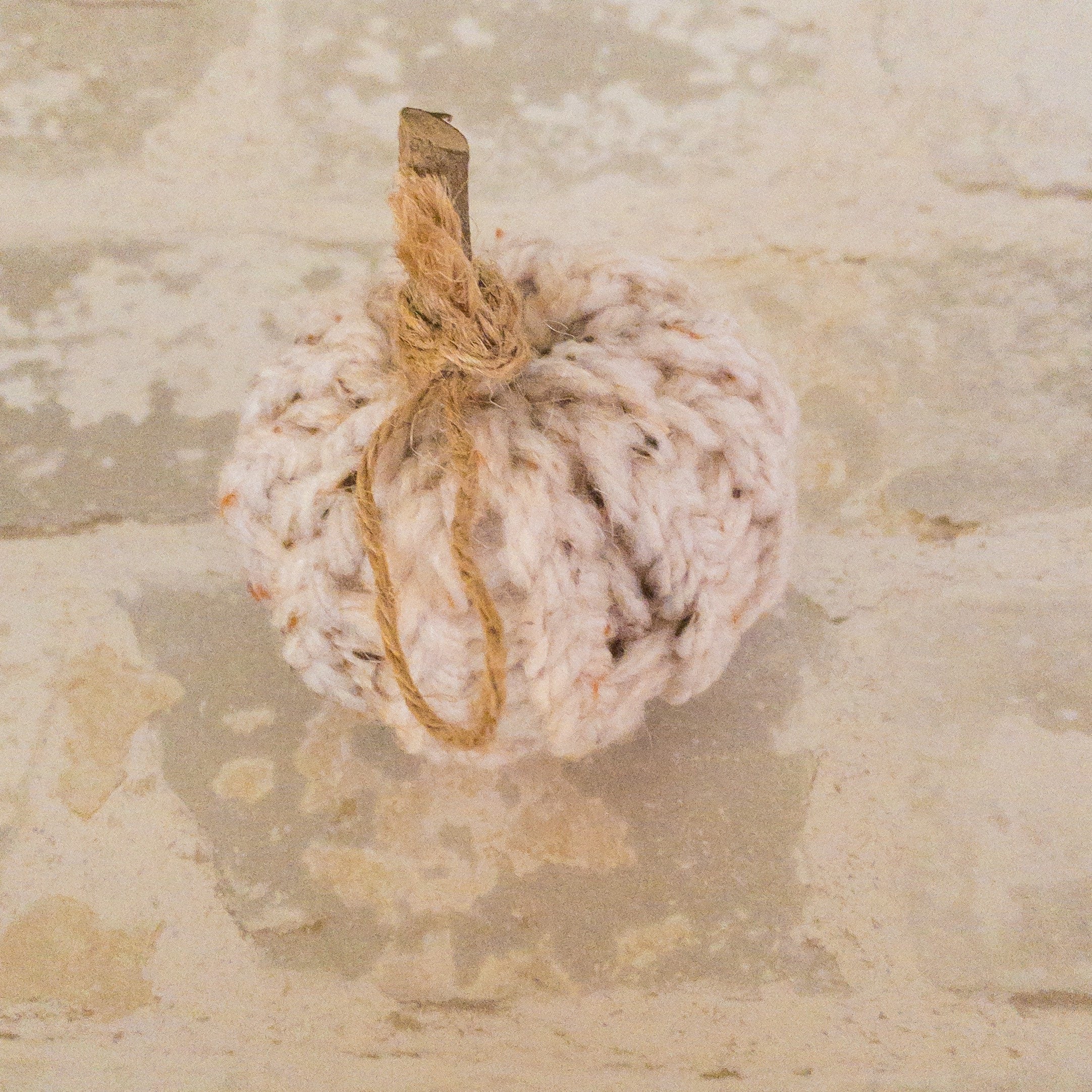 Mini knitted pumpkins| Doll House Decor| Mini pumpkins| Eco-friendly fall| Housewarming Gifts |Placecard holder/ Lil Pumpkin/ Baby Shower