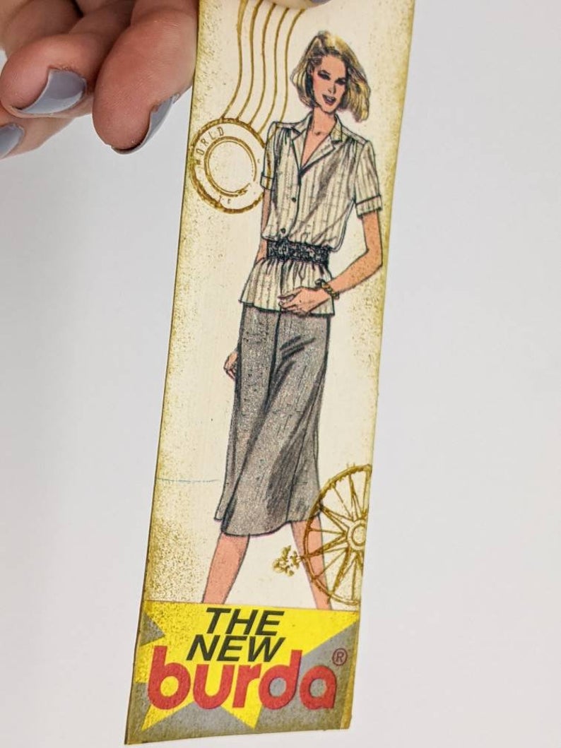 9 to 5 bookmark | 80s powersuit