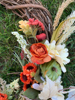 Cargar imagen en el visor de la galería, Fall wreath/Rust Peony Wreath/Cottage Core Wreath/Autumn Wreath/Thanksgiving Door Decor/Floral Wreath/Pumpkin Wreath/Farmhouse Doot Decor
