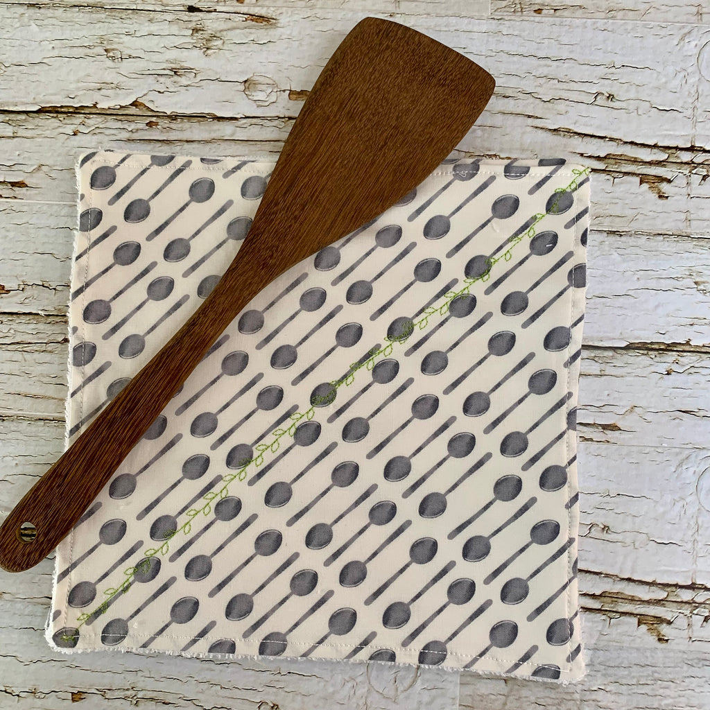 2 Ply Cloths/Eco-friendly Cleaning Cloths/Cotton Bamboo Cloths/Farmhouse Kitchen/Cottage Core Kitchen/Spoon Print Cloth/Kiwi Print Cloths