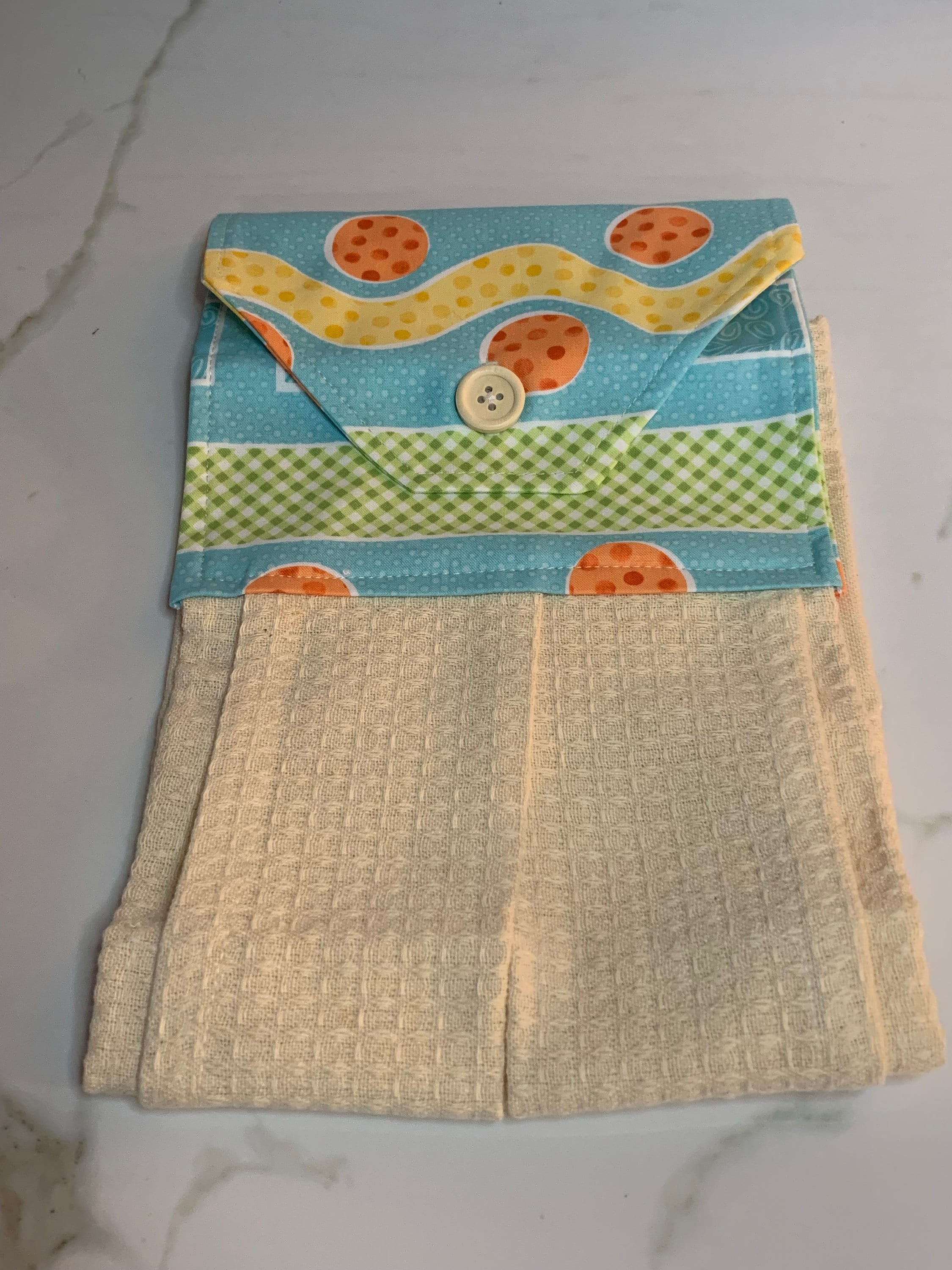 Hanging Tea Towels/Cotton Tea Towels/Hand Towel/Kitchen Towel/Yellow Towel/Lemon Print Tea Towel/Bee Print Tea Towels/Urban Kitchen/